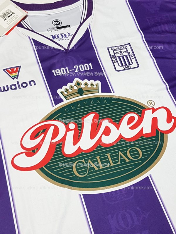 2001 – Camiseta Morada Alianza Lima Centenario 1901 – 2001 - Imagen 2