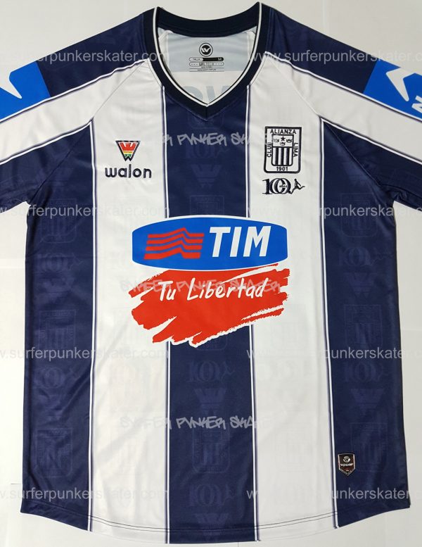 Camiseta de Alianza Lima del año 2002 con sponsors TIM y Nazaro