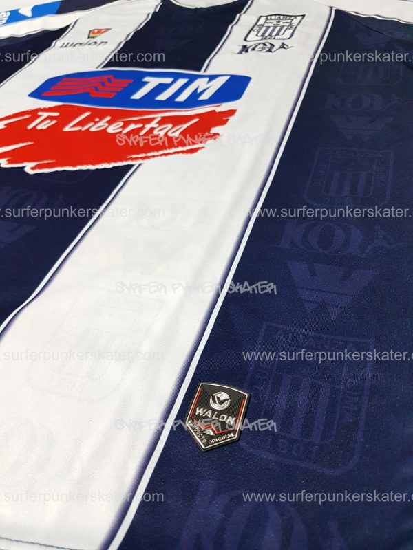 Camiseta de Alianza Lima del año 2002 con sponsors TIM y Nazaro