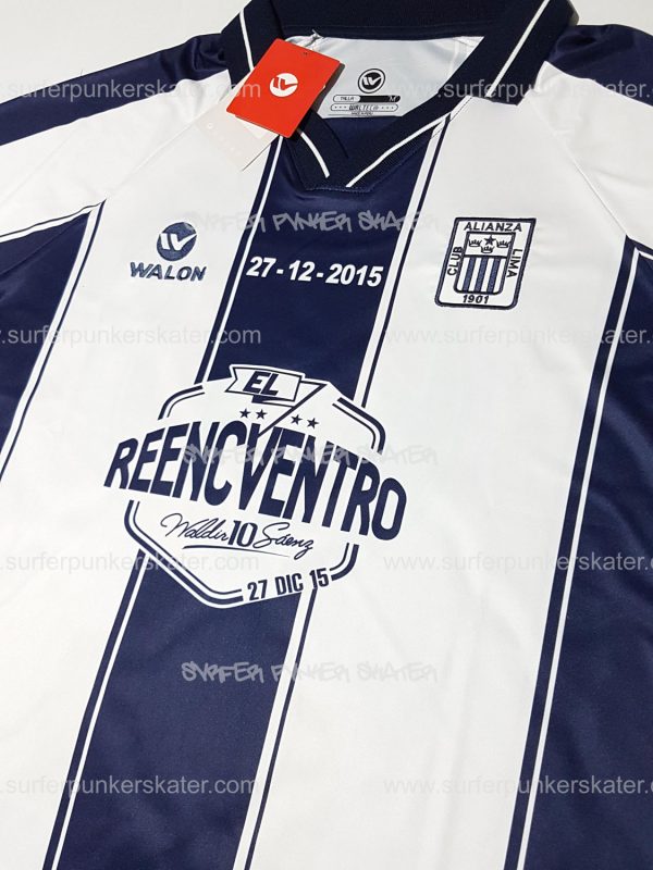 Camiseta de Alianza Lima en el reecuentro de Waldir Saenz