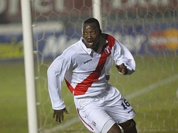 2006 - Camiseta Selección Peruana Eliminatorias Alemania 2006 - Imagen 3