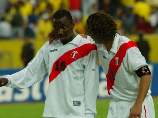 2006 - Camiseta Selección Peruana Eliminatorias Alemania 2006 - Imagen 2