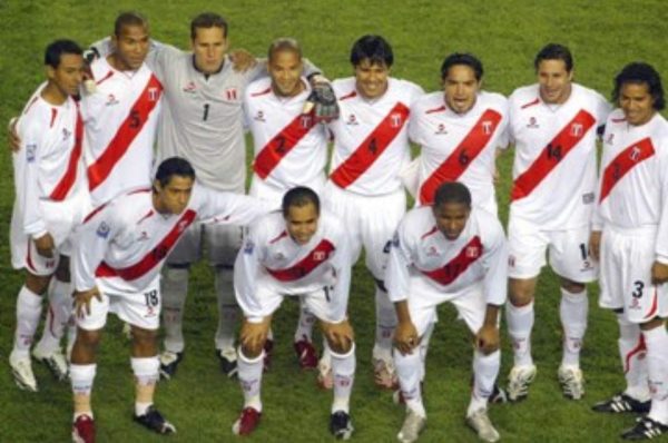 2010 - Camiseta Selección Peruana Eliminatorias Sudáfrica 2010 - Imagen 8