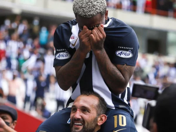 2021 – Camiseta Alianza Lima Campeón Nacional Oficial (Sin Sponsors) - Imagen 6