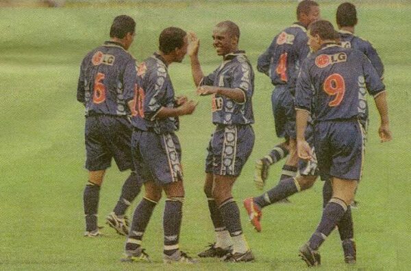 1999 - Camiseta Alianza Lima Copa El Gráfico - Imagen 6