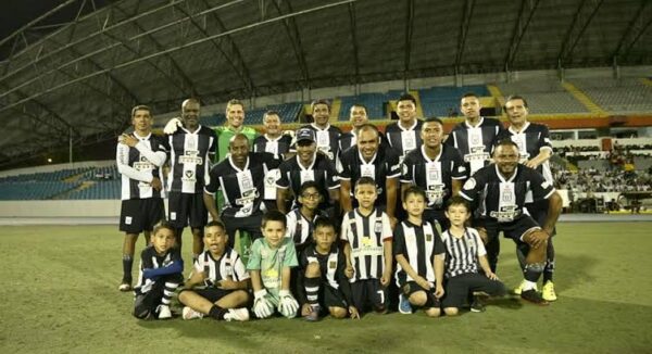 2022 - Camiseta Alianza Lima Fan Fest Blanquiazul Iquitos - Imagen 9